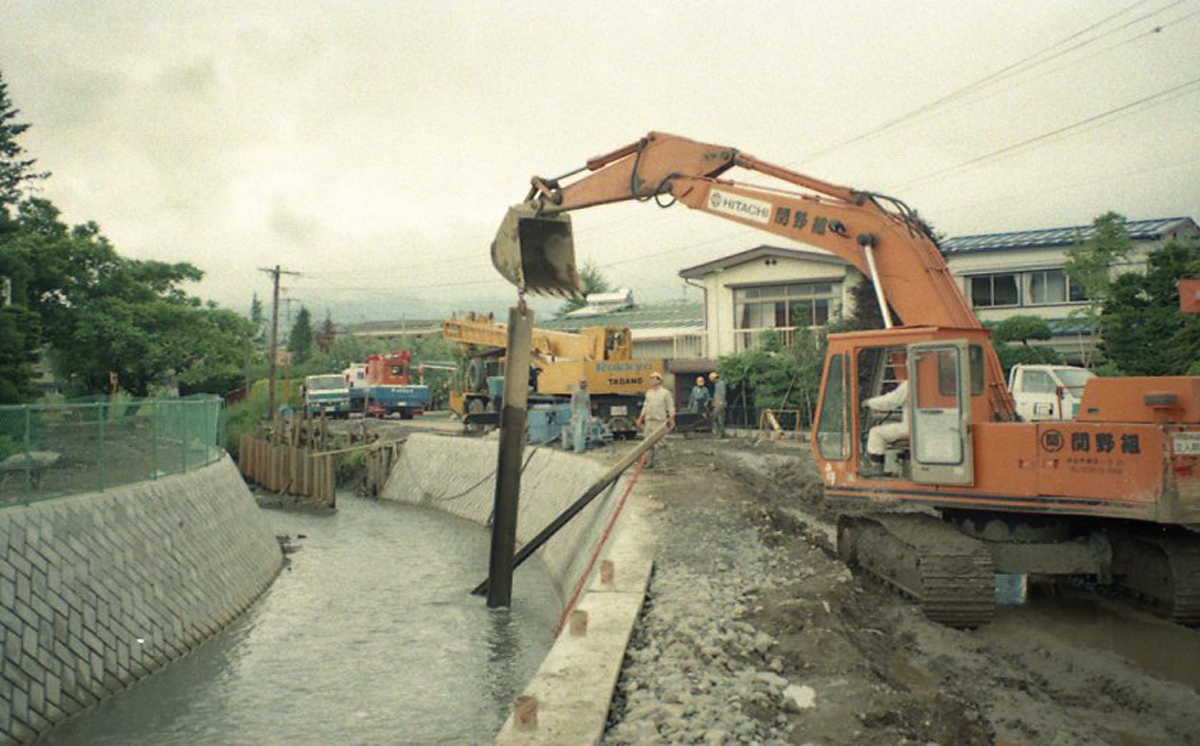 十四瀬川の改修工事。