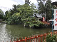 生島足島神社の池