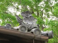 上田高校のシンボル「古城の門」