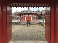生島足島神社北側のお寺