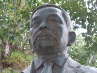 第二代上田市長・勝俣英吉郎の像